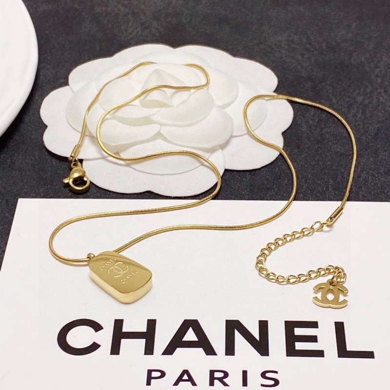 Ch**el necklaces